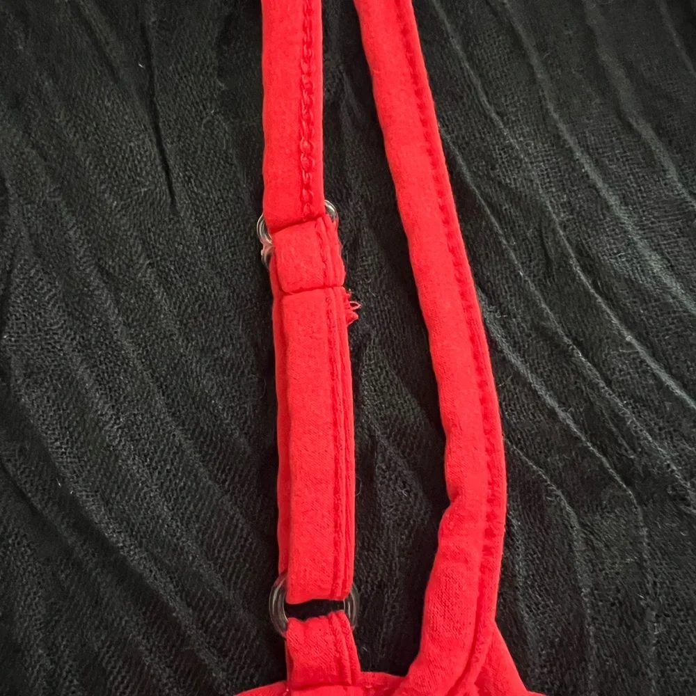 Red cami - Picture 3 of 4